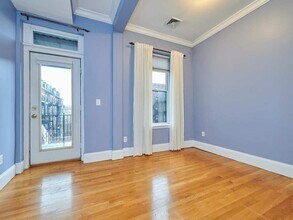 754 Tremont St, Unit 3 in Boston, MA - Building Photo - Building Photo
