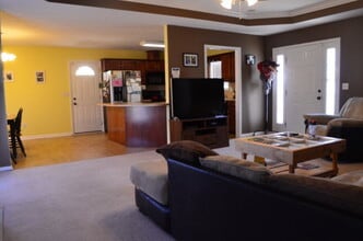 4 White Pine Way in Phenix City, AL - Building Photo - Building Photo