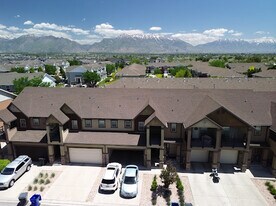 1532 N Venetian Way in Saratoga Springs, UT - Building Photo