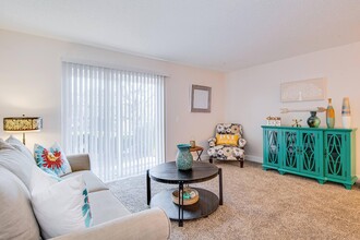 Nob Hill Apartment Homes in Nashville, TN - Building Photo - Building Photo