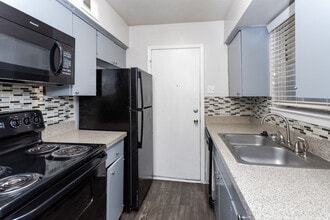 Tribecca Pointe Apartments in Hurst, TX - Building Photo - Interior Photo
