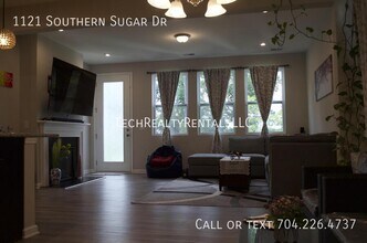 1121 Southern Sugar Dr in Charlotte, NC - Building Photo - Building Photo