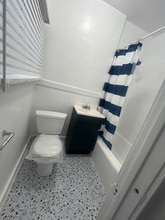 307 E Bay Ave in Newport Beach, CA - Building Photo - Building Photo