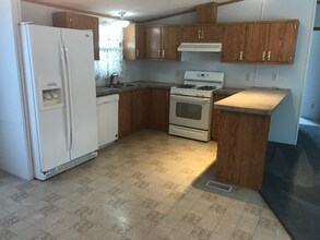 13431 Peach St in Carleton, MI - Building Photo - Building Photo