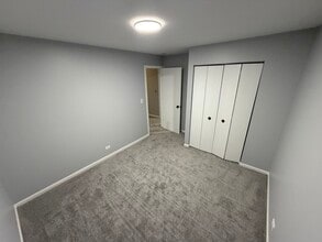 743 Sterling Ct, Unit A2 in Bartlett, IL - Building Photo - Building Photo