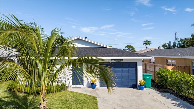 543 107th Ave N in Naples, FL - Building Photo - Building Photo