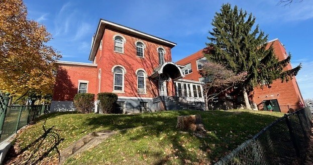 1101 Burnet Ave in Syracuse, NY - Building Photo