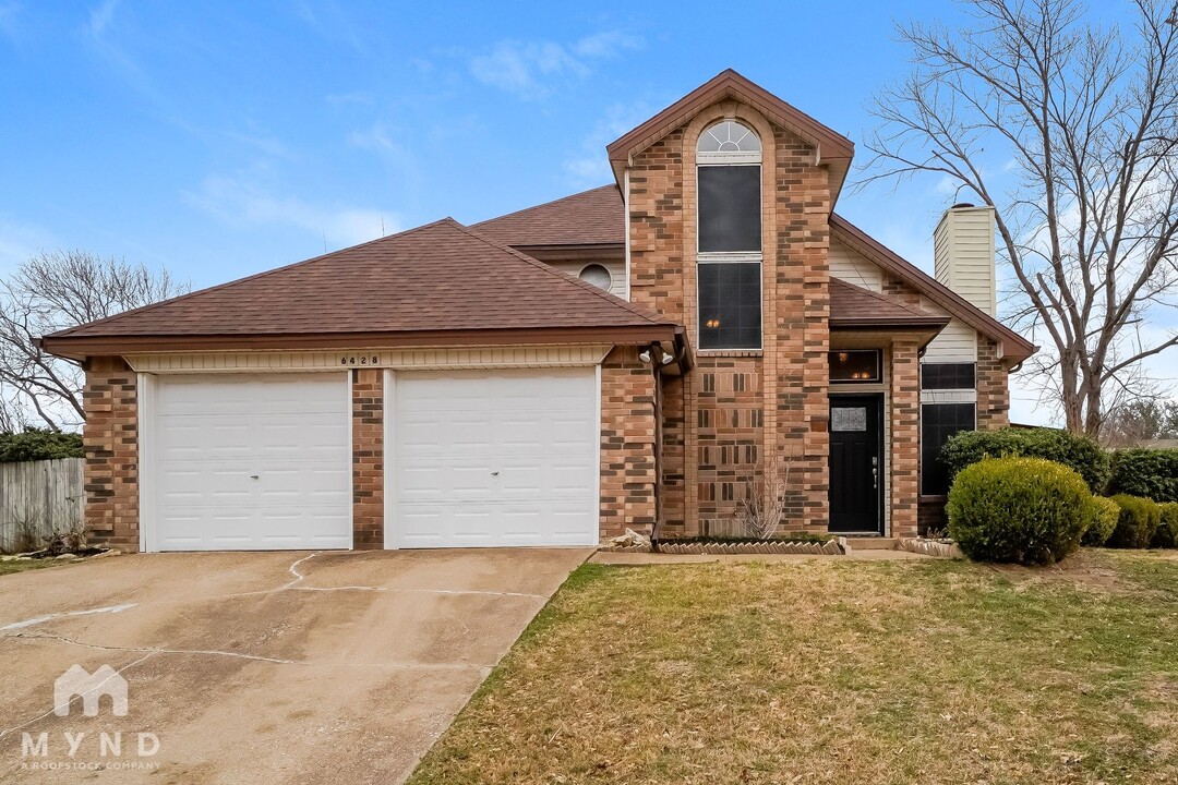 6428 Fern Meadow Dr in Fort Worth, TX - Foto de edificio