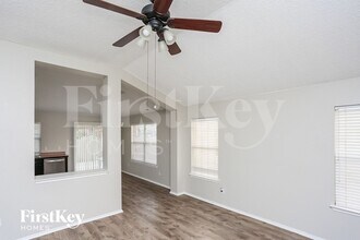 10141 Chapel Ridge Dr in Fort Worth, TX - Foto de edificio - Building Photo