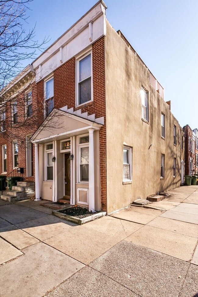 property at 123 E Fort Ave