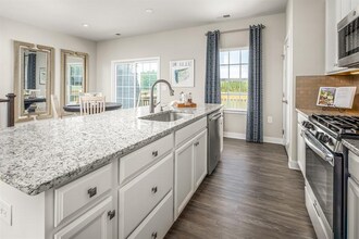 128 Lanyard Dr in Mooresville, NC - Building Photo - Building Photo