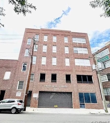 property at 1414 W Marshall St