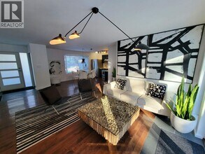 2568 The Blvd in Squamish, BC - Building Photo - Building Photo