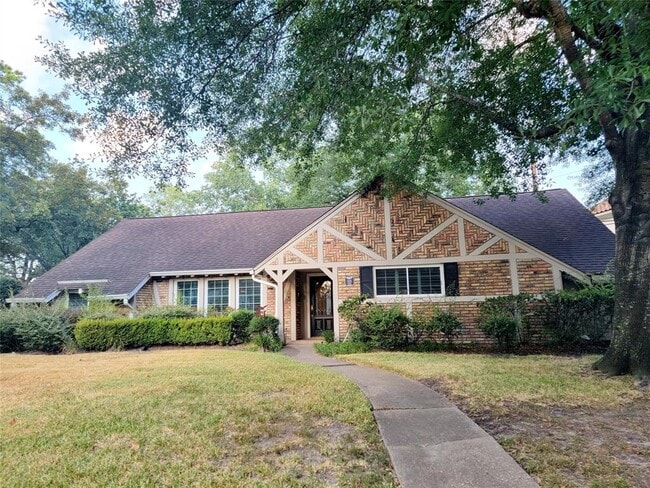 property at 426 Isolde Dr