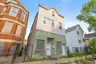 4450 S Wood St in Chicago, IL - Building Photo