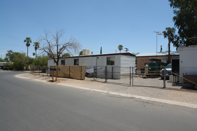 1201 W Garnette St in Tucson, AZ - Building Photo - Building Photo