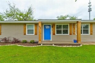 230 Davis Ave in Stephenville, TX - Building Photo