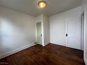 2683 Hampshire Rd in Cleveland Heights, OH - Building Photo - Building Photo