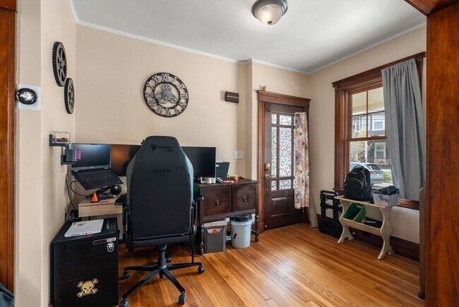 18 Kingsboro Park in Boston, MA - Foto de edificio - Building Photo