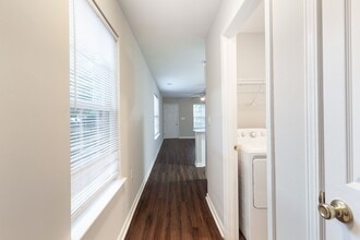 186 Hutchinson St NE in Atlanta, GA - Building Photo - Building Photo