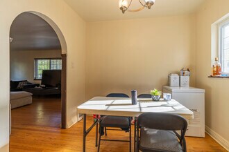 1532 Packard St in Ann Arbor, MI - Foto de edificio - Interior Photo