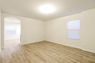 196 Spring Meadows Cir in Willis, TX - Building Photo - Building Photo