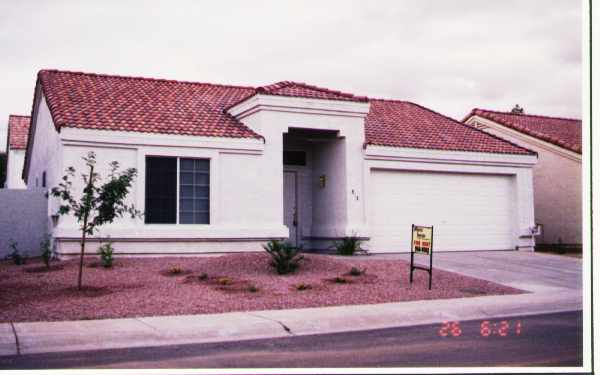 815 W Bradford Dr in Gilbert, AZ - Building Photo