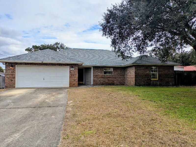 2162 Las Vegas Trail in Navarre, FL - Foto de edificio