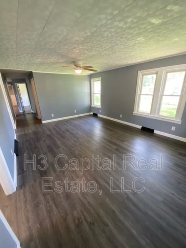 562 Wilson Ave in Wood River, IL - Building Photo - Building Photo