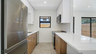 1119 W Las Olas Blvd, Unit 1119 W Las Olas Blvd in Fort Lauderdale, FL - Building Photo