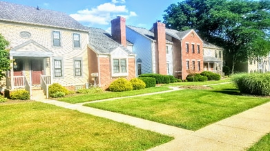 1862 Beechwood Ave NE in North Canton, OH - Building Photo - Building Photo