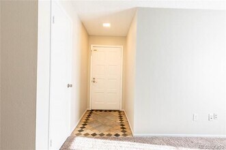 7185 S Gaylord St in Centennial, CO - Building Photo - Building Photo