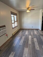 930 Iowa Ave, Unit 11 in Wisconsin Dells, WI - Foto de edificio - Building Photo