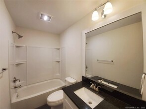 30 Ferris Ave in Norwalk, CT - Building Photo - Building Photo