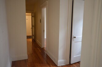 1114 Commonwealth Ave, Unit 49 in Boston, MA - Building Photo - Building Photo