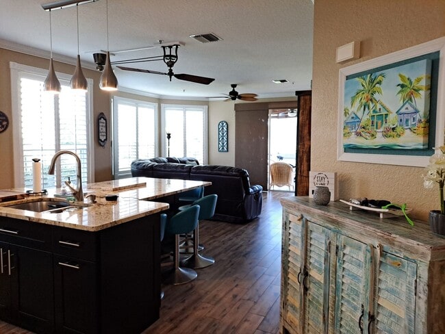 434 Bouchelle Dr in New Smyrna Beach, FL - Building Photo - Building Photo