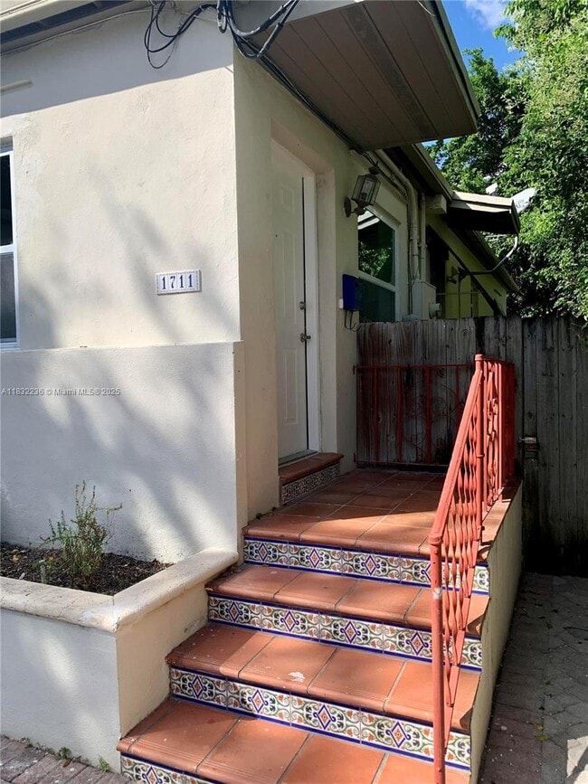 1711 SW 21st Ter in Miami, FL - Building Photo - Building Photo