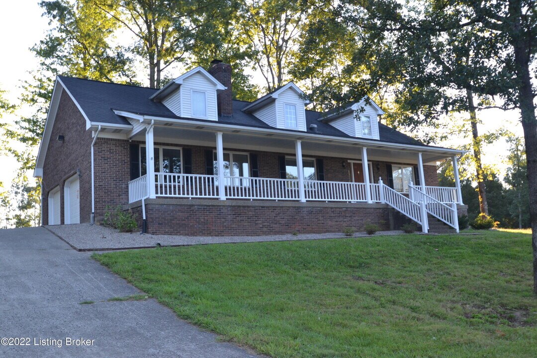 2505 Allen Ln in La Grange, KY - Building Photo
