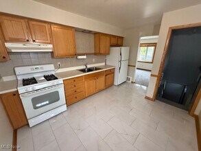 16261 Remora Blvd in Brook Park, OH - Building Photo - Building Photo