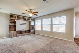 12402 Walter Vaughn Dr in Manor, TX - Building Photo - Building Photo