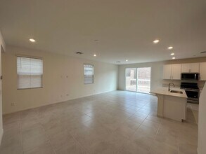2562 Ofanto St in Henderson, NV - Building Photo - Building Photo