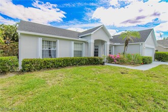 7775 Scarlet Ct in Naples, FL - Building Photo - Building Photo