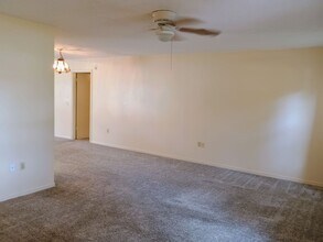 13486 Tyringham St in Spring Hill, FL - Building Photo - Building Photo