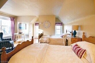 15 Euclid Ave in Summit, NJ - Building Photo - Building Photo