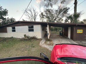 2854 Rogero Rd in Jacksonville, FL - Building Photo - Building Photo