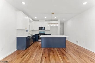 121 Osborne Terrace in Newark, NJ - Foto de edificio - Building Photo