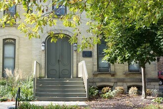 The Mansion in Milwaukee, WI - Building Photo - Building Photo