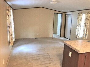 703A San Jacinto St in Highlands, TX - Building Photo - Building Photo