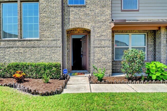 9230 Mission Arbor Ln in Richmond, TX - Building Photo - Building Photo