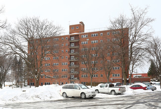 Colonial Apartments I & II in Rome, NY - Building Photo - Building Photo